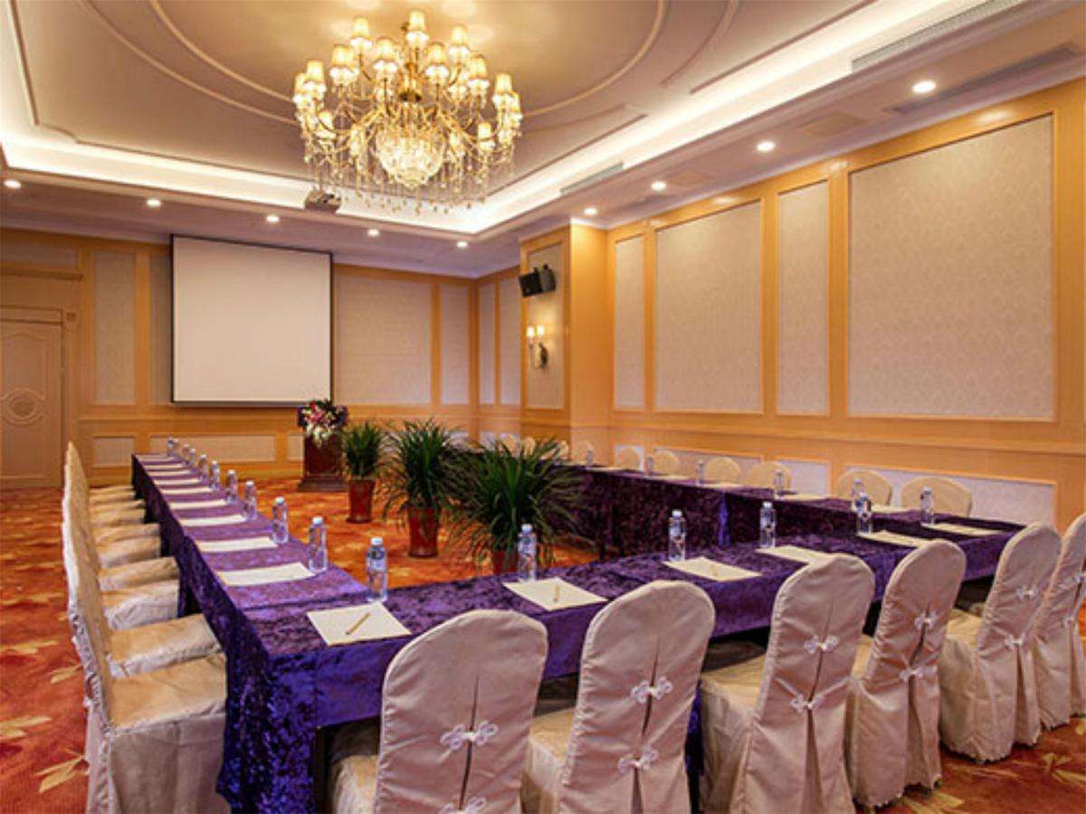 Vienna Hotel Guangzhou Airport Exterior foto